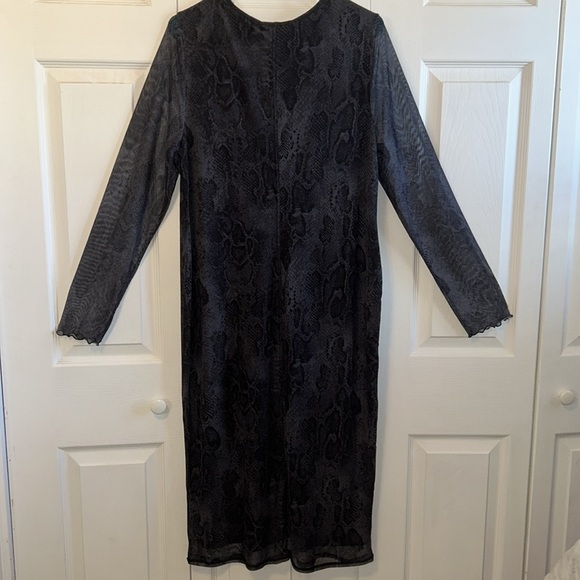 Edited Mesh Dress - Picture 2 of 9